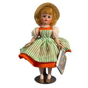 Madame Alexander Liesel Doll Sound Of Music 9" With Original Box & Stand